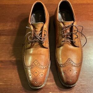 Allen Edmonds Men's Tan Leather Oxfords